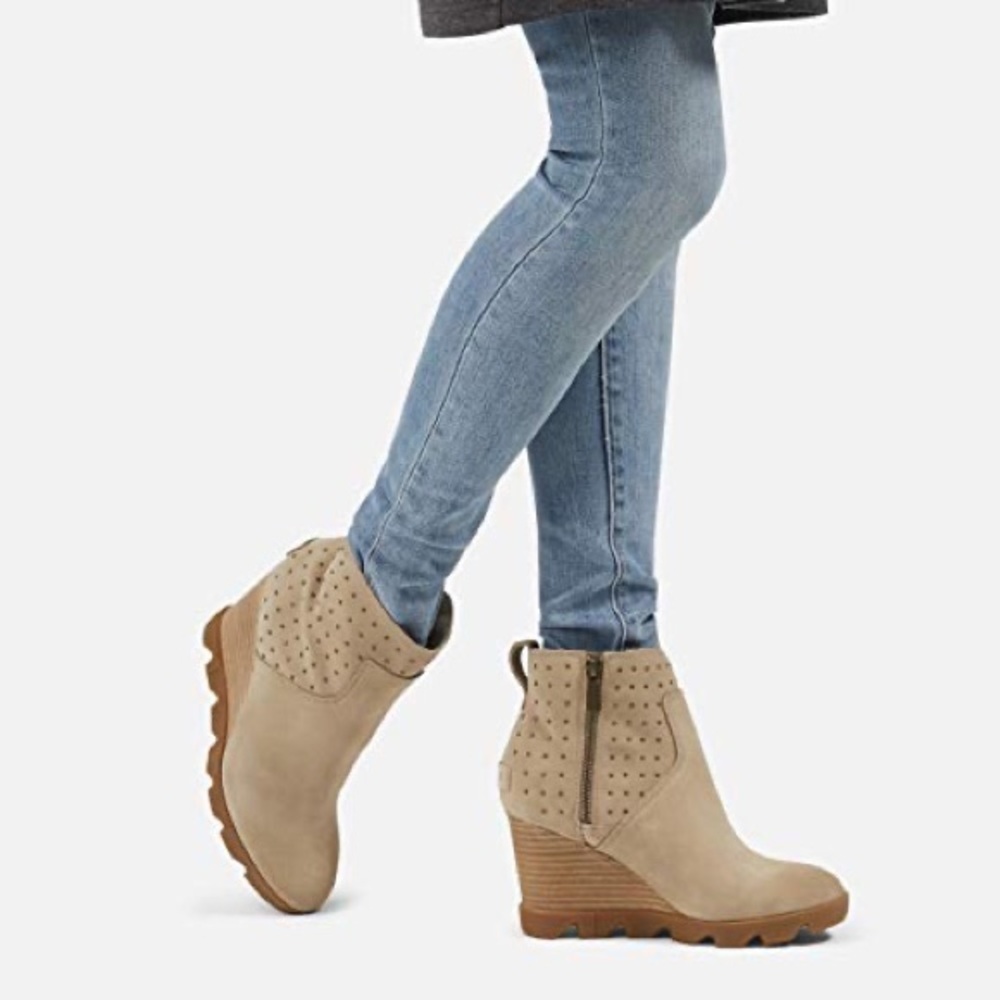 Sorel Joan Uptown bootie stud sandy tan NWT 9 M - Picture 6 of 6